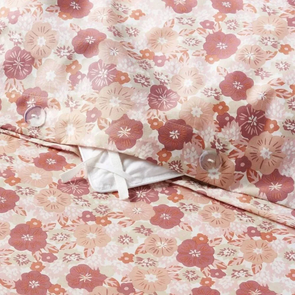 Room Essentials •solid duvet